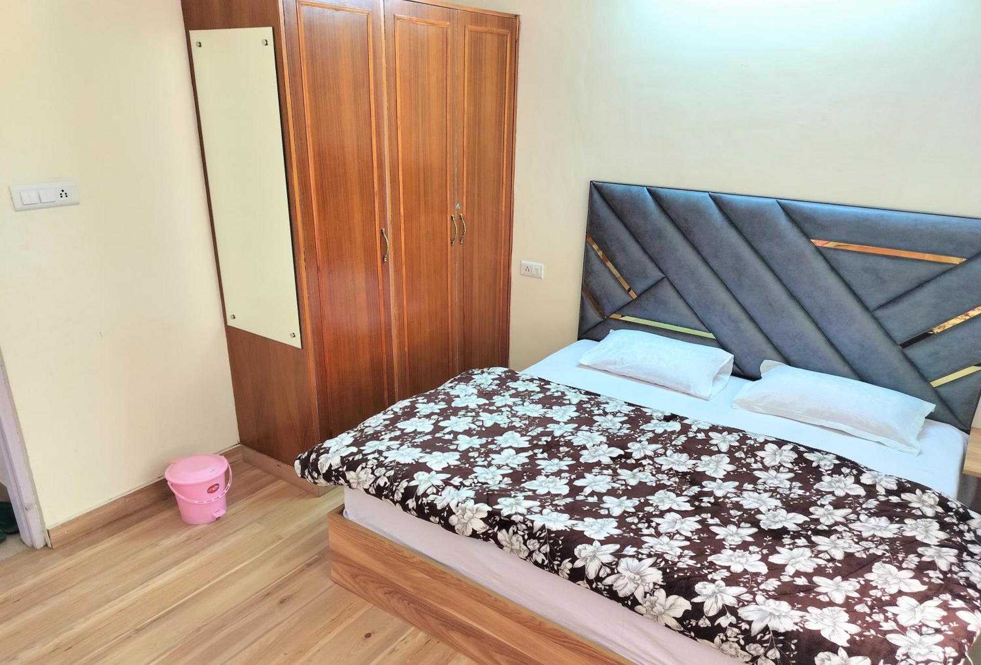 Shimla Vibes B & B Free Pick & Drop From Isbt Shimla Exterior photo