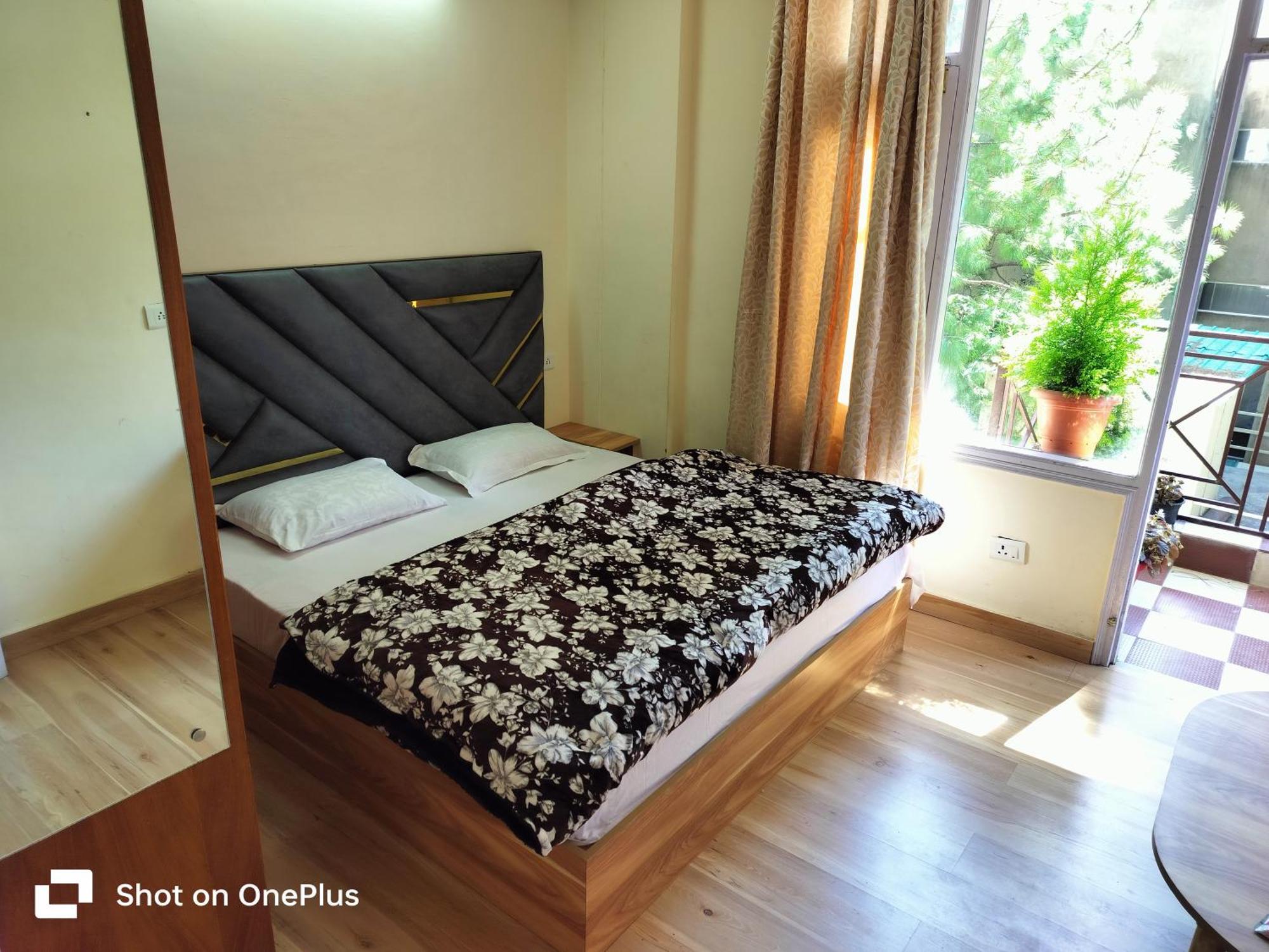 Shimla Vibes B & B Free Pick & Drop From Isbt Shimla Exterior photo