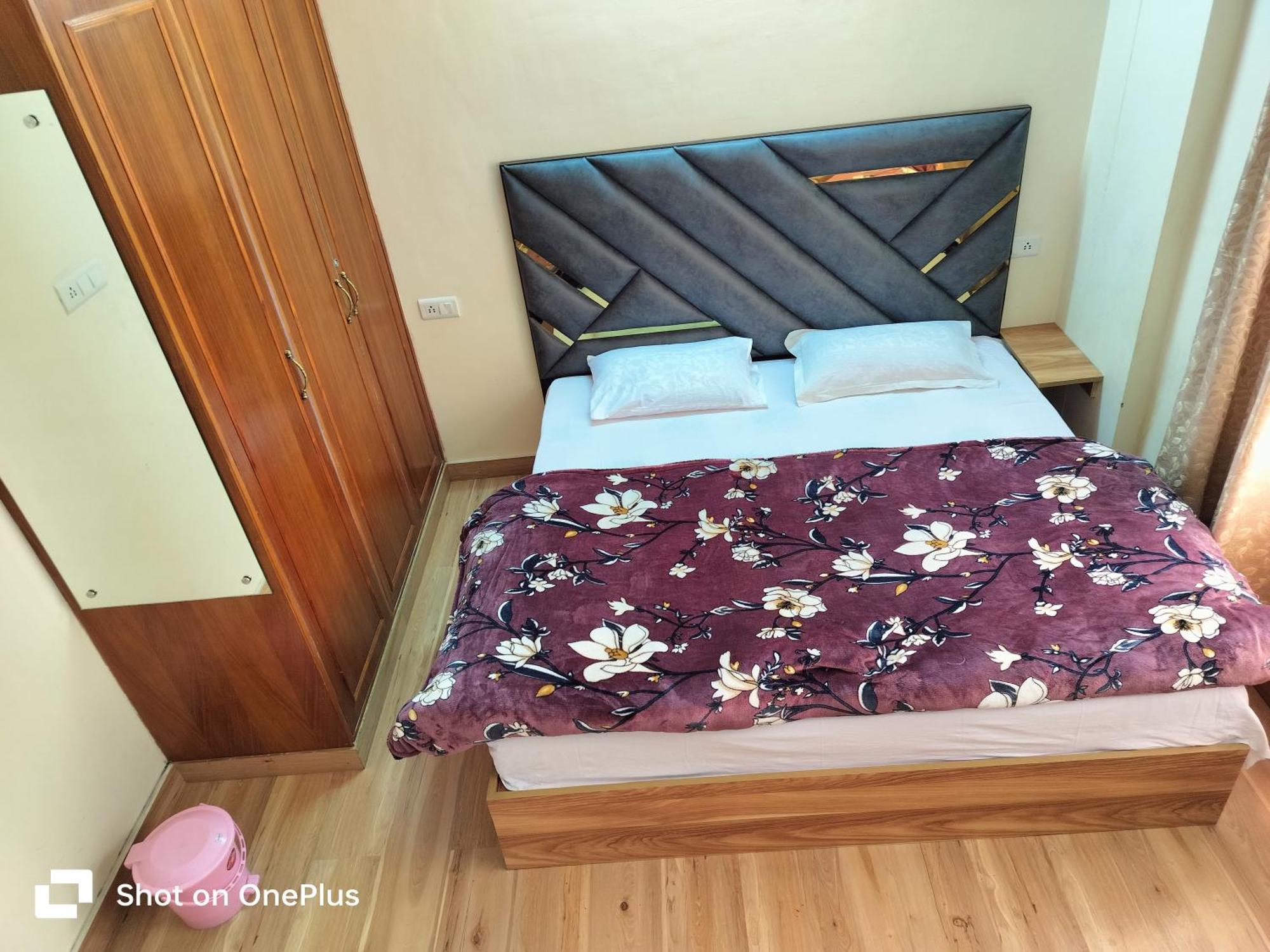 Shimla Vibes B & B Free Pick & Drop From Isbt Shimla Exterior photo